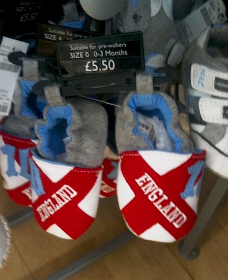 © Robert Rotifer England-Baby-Schuhe